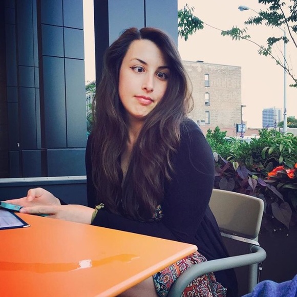 Meet your Posher, Mish - Picture 1 of 1